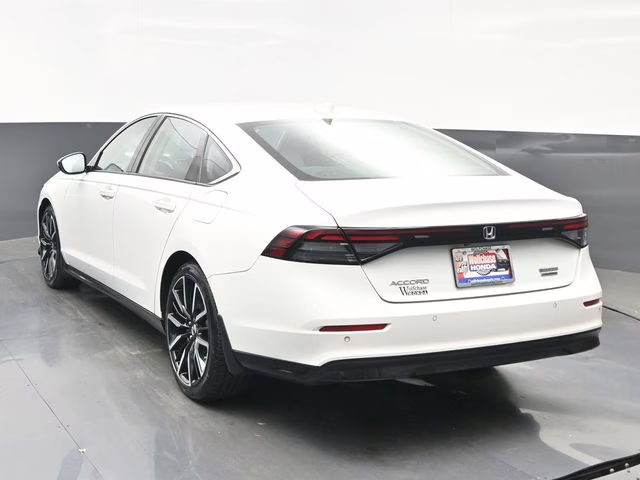 2023 Platinum White Pearl Honda Accord Hybrid Touring FWD Sedan