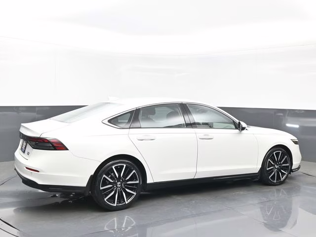 2023 Platinum White Pearl Honda Accord Hybrid Touring FWD Sedan