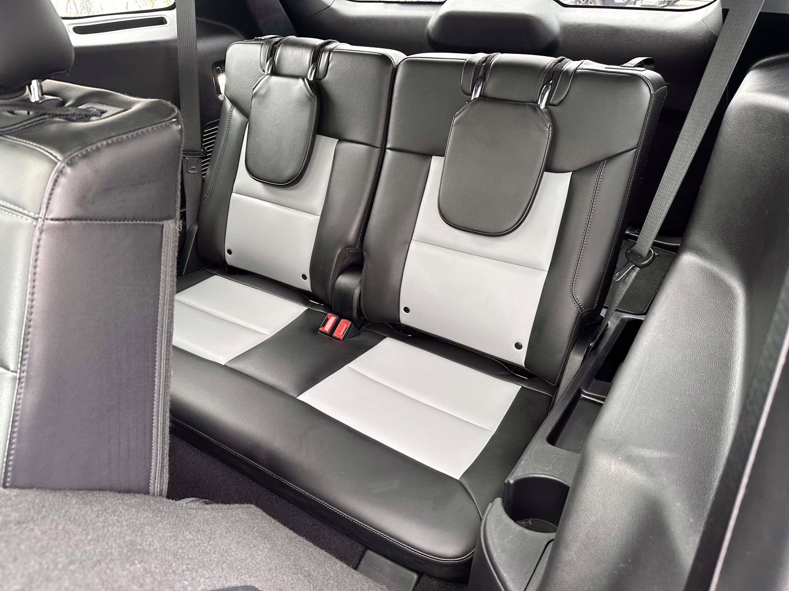 2022 Agate Black Metallic Ford Explorer XLT 4WD 4X4 SUV