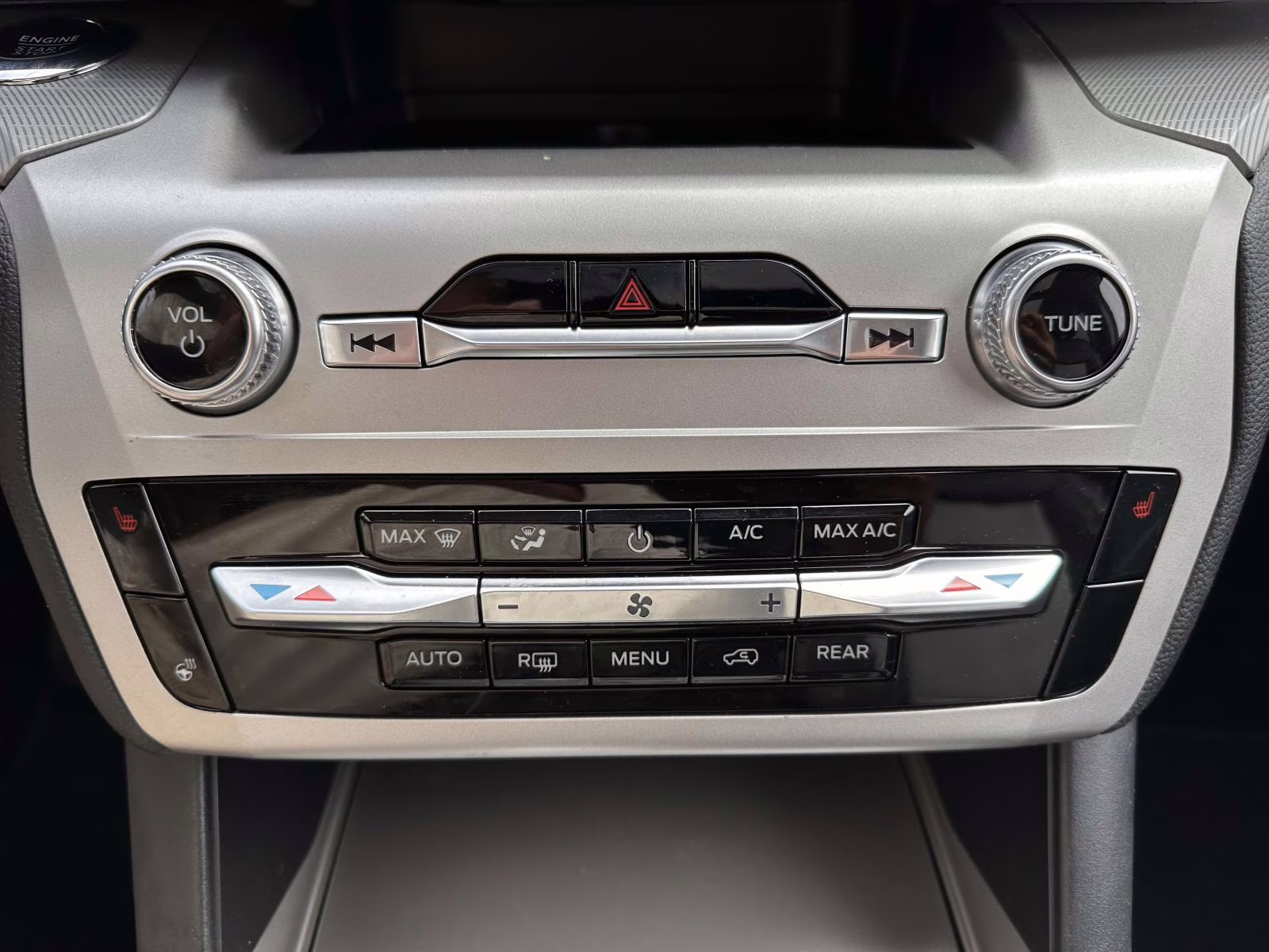 2022 Agate Black Metallic Ford Explorer XLT 4WD 4X4 SUV