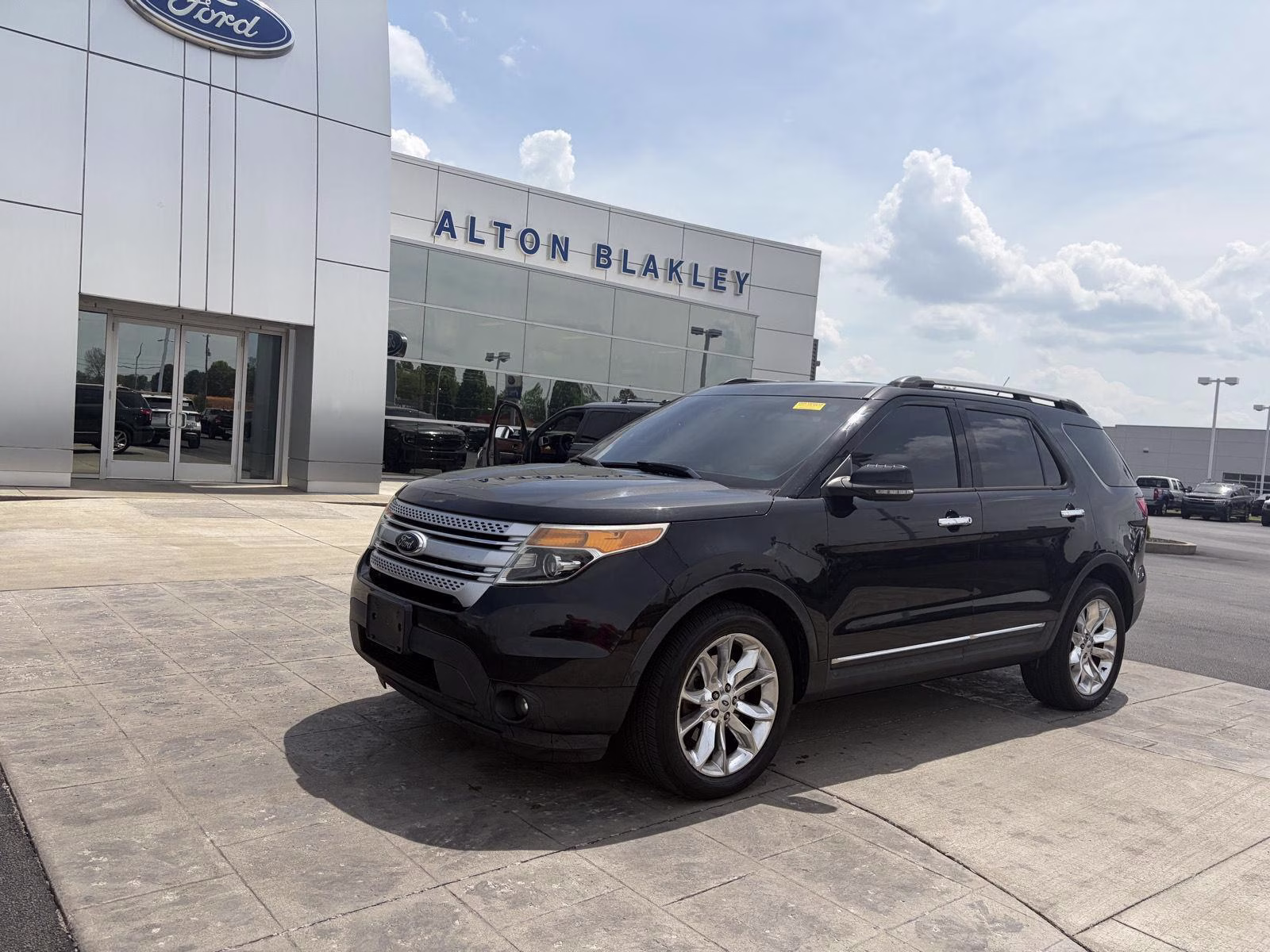 2014 Tuxedo Black Metallic Ford Explorer XLT 4X4 SUV