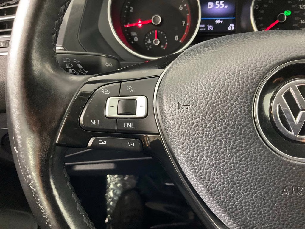 2018 Platinum Gray Metallic Volkswagen Tiguan 2.0T SE FWD SUV