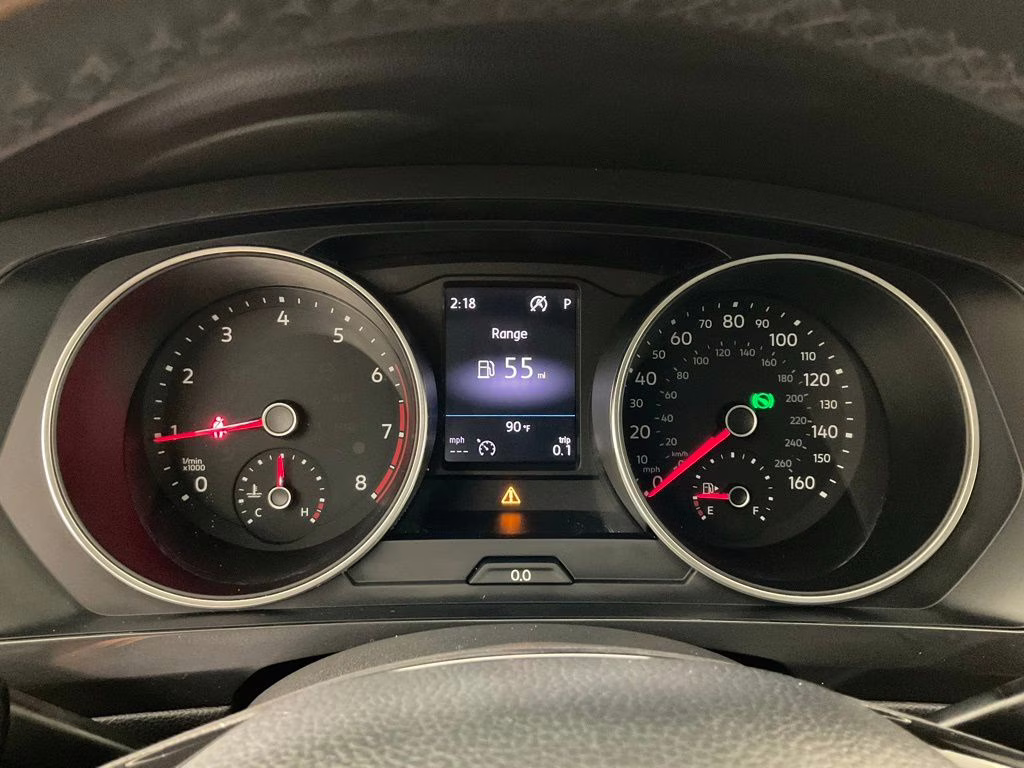 2018 Platinum Gray Metallic Volkswagen Tiguan 2.0T SE FWD SUV