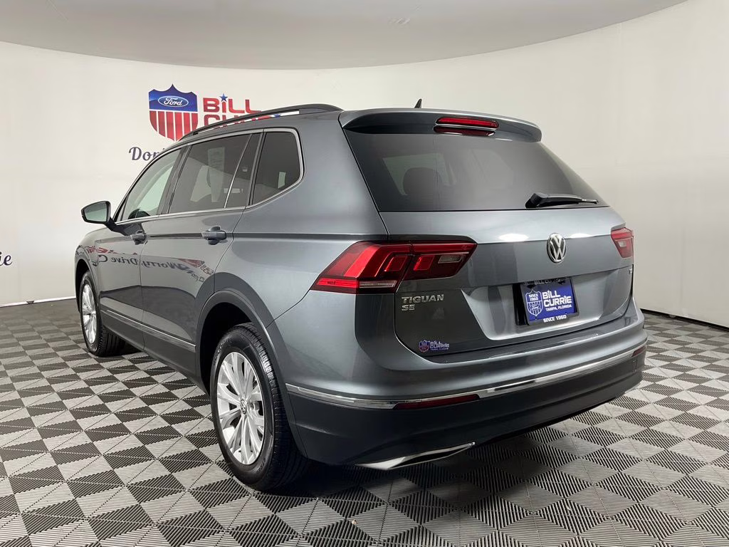 2018 Platinum Gray Metallic Volkswagen Tiguan 2.0T SE FWD SUV