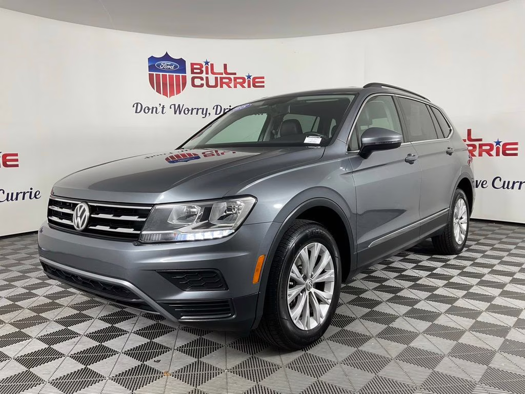 2018 Platinum Gray Metallic Volkswagen Tiguan 2.0T SE FWD SUV