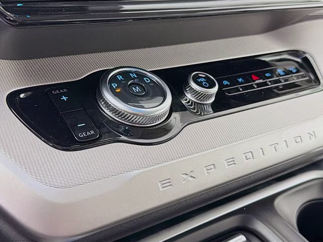 2026 Oxford White Ford Expedition Max Active 4X4 SUV