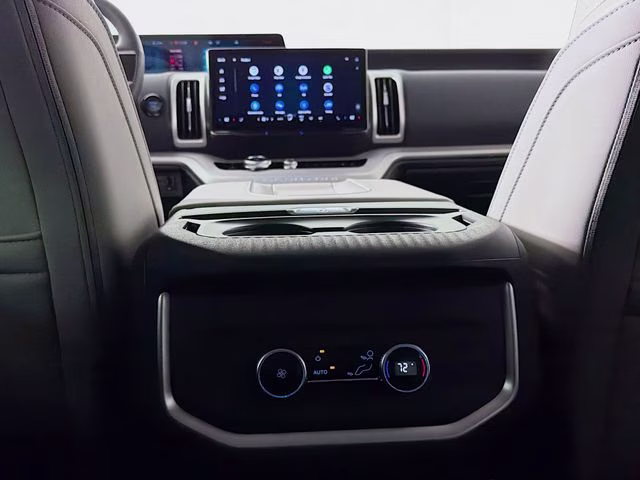 2026 Oxford White Ford Expedition Max Active 4X4 SUV