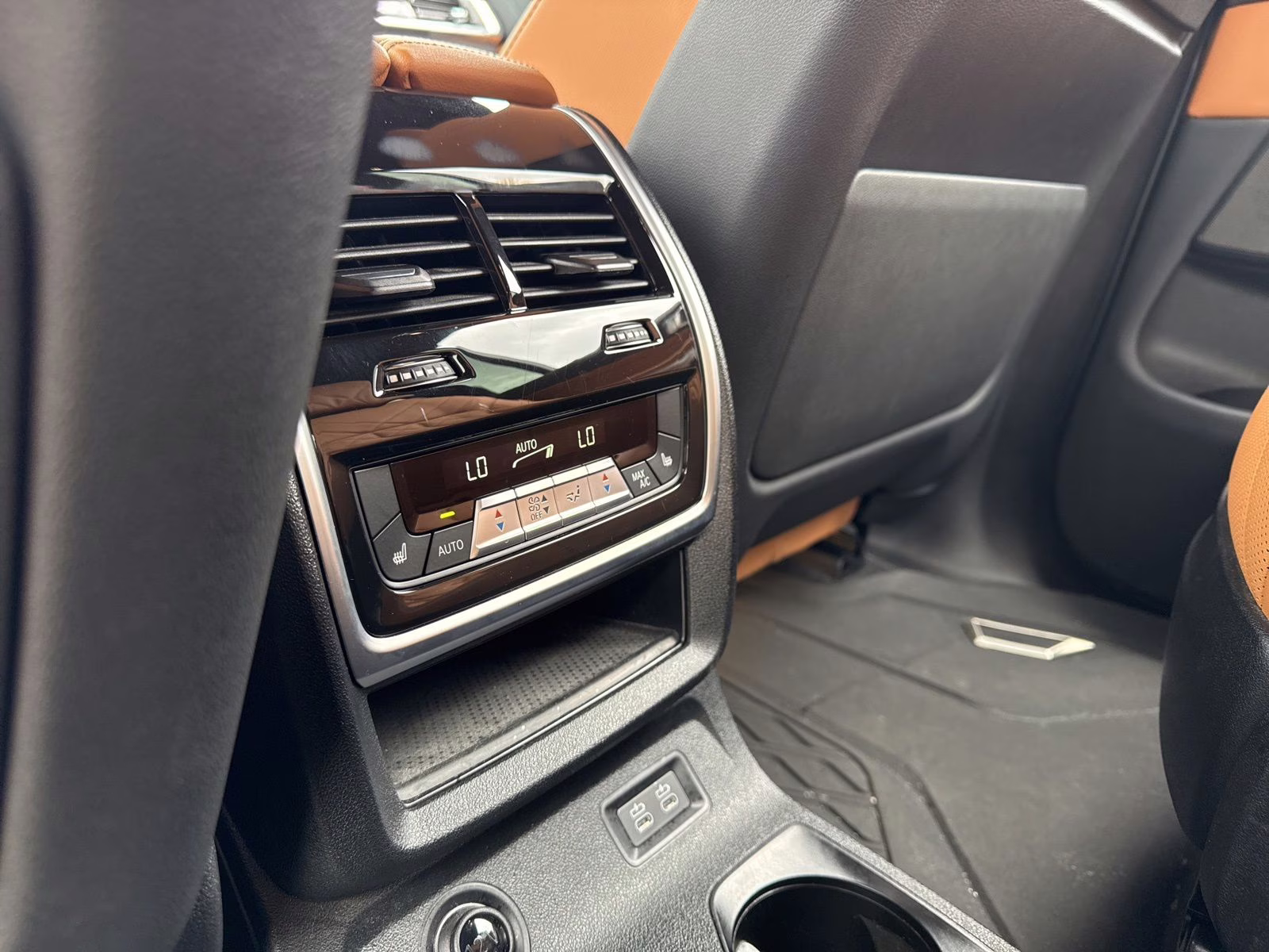 2024 Black Sapphire Metallic BMW X7 xDrive40i AWD SUV