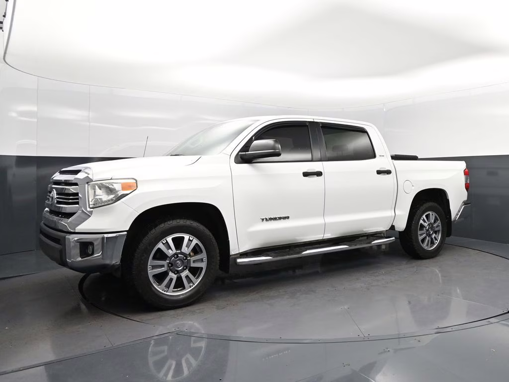 2017 Super White Toyota Tundra SR5 RWD Truck
