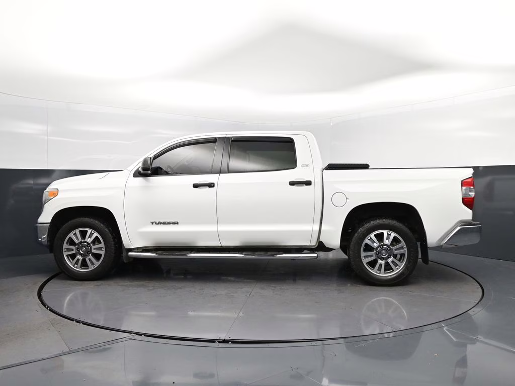 2017 Super White Toyota Tundra SR5 RWD Truck