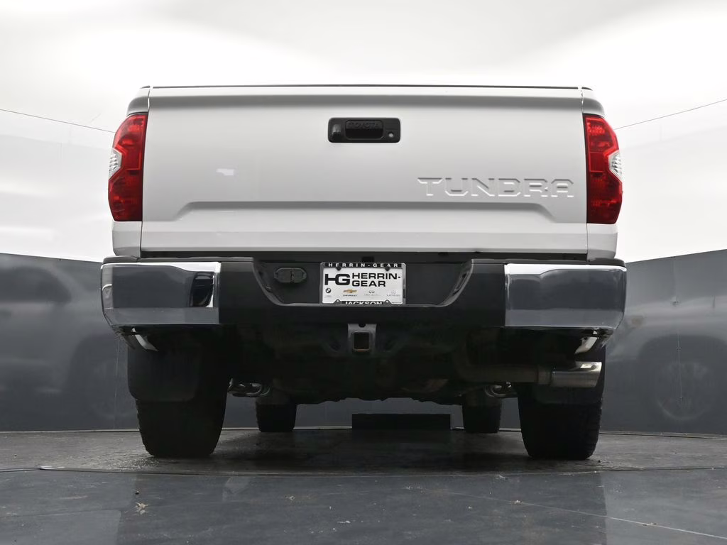 2017 Super White Toyota Tundra SR5 RWD Truck
