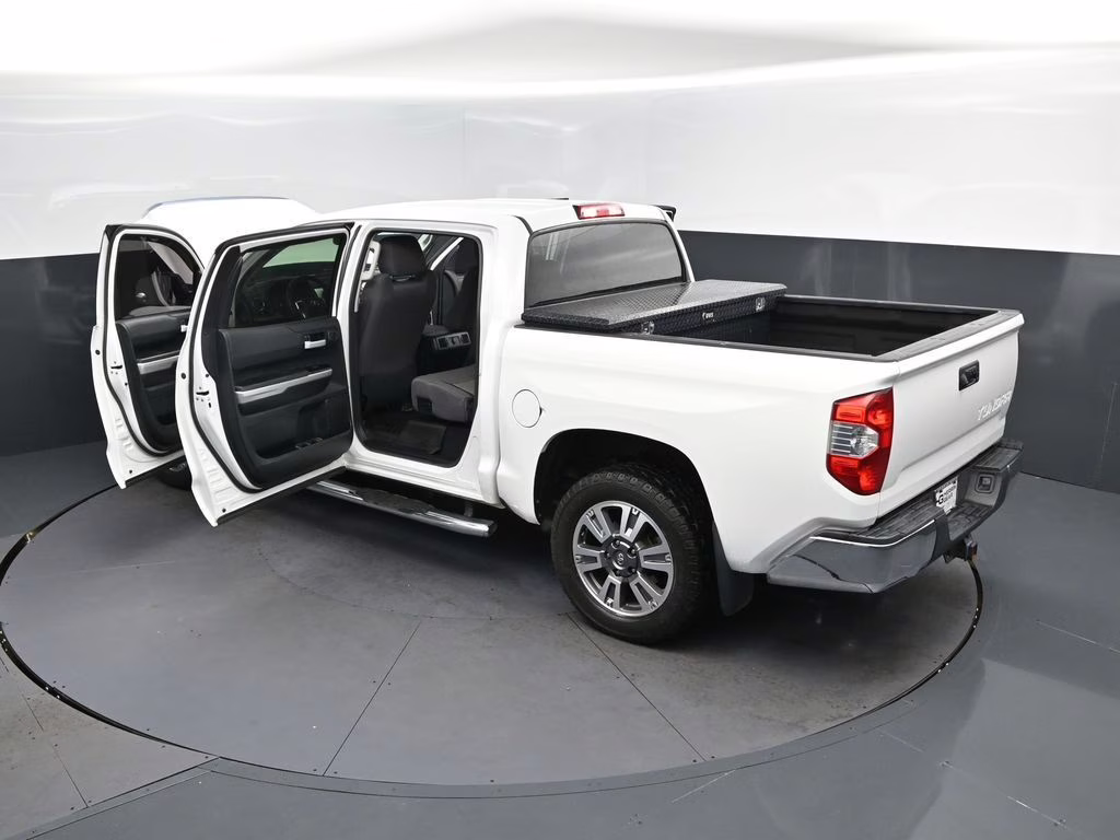 2017 Super White Toyota Tundra SR5 RWD Truck