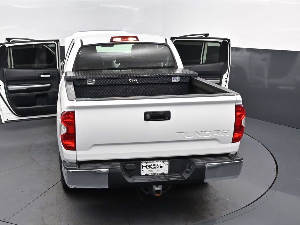 2017 Super White Toyota Tundra SR5 RWD Truck