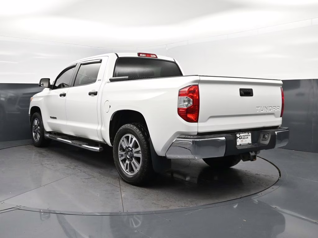 2017 Super White Toyota Tundra SR5 RWD Truck
