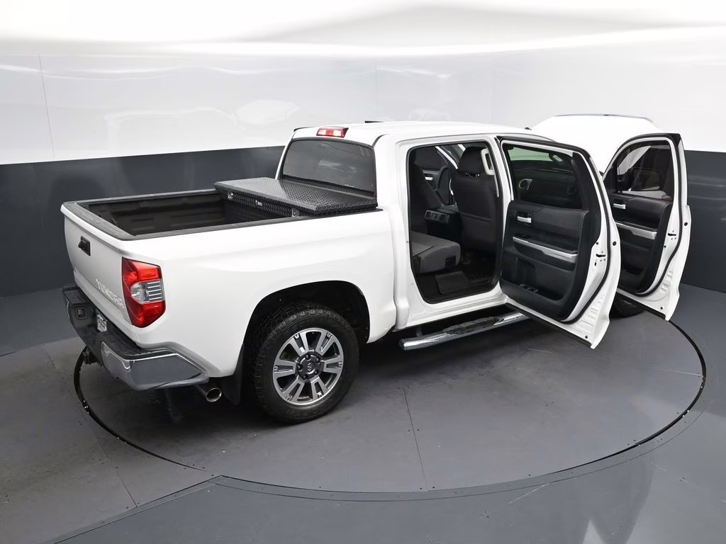 2017 Super White Toyota Tundra SR5 RWD Truck