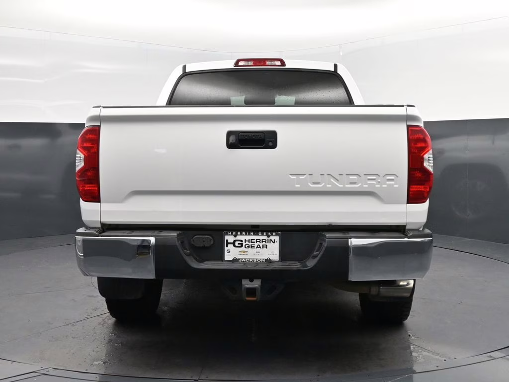 2017 Super White Toyota Tundra SR5 RWD Truck