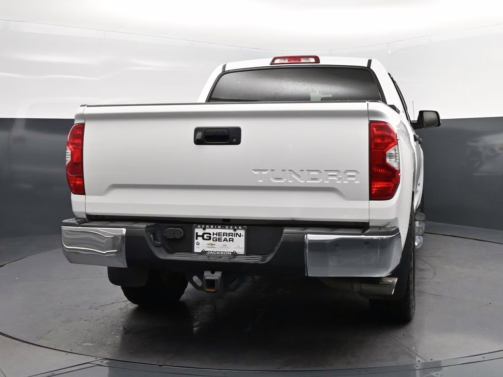 2017 Super White Toyota Tundra SR5 RWD Truck