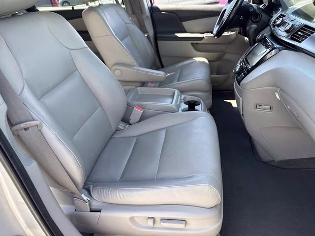 2015 Silver Honda Odyssey EX-L FWD Van