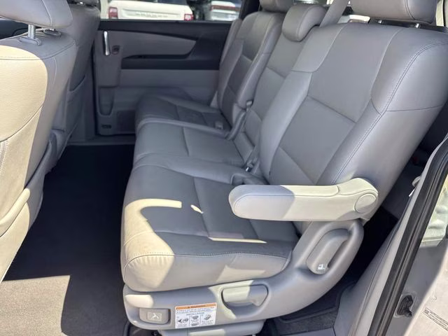 2015 Silver Honda Odyssey EX-L FWD Van