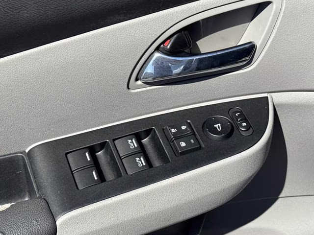 2015 Silver Honda Odyssey EX-L FWD Van