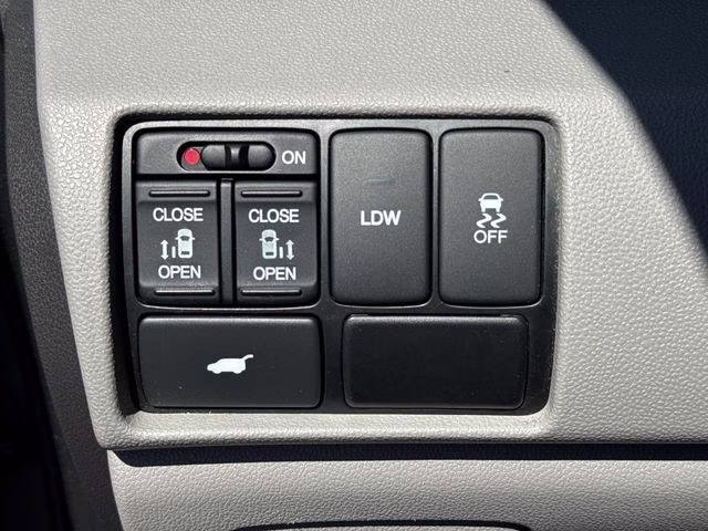 2015 Silver Honda Odyssey EX-L FWD Van