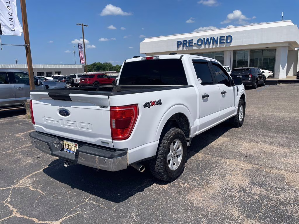 2022 Oxford White Ford F-150 XLT 4X4 Truck