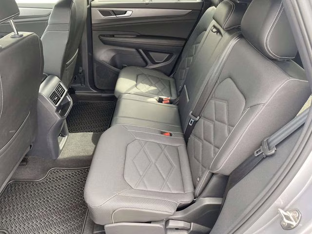 2024 Silver Mist Metallic Volkswagen Atlas Cross Sport 2.0T SE w/Technology AWD SUV