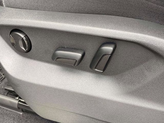 2024 Silver Mist Metallic Volkswagen Atlas Cross Sport 2.0T SE w/Technology AWD SUV