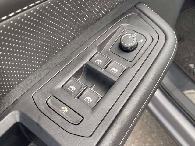 2024 Silver Mist Metallic Volkswagen Atlas Cross Sport 2.0T SE w/Technology AWD SUV