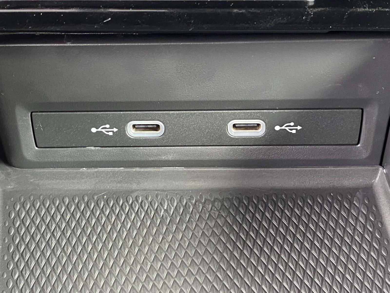 2024 Silver Mist Metallic Volkswagen Atlas Cross Sport 2.0T SE w/Technology AWD SUV