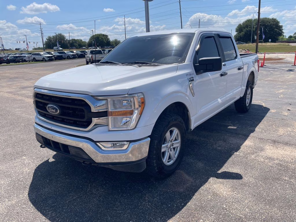 2022 Oxford White Ford F-150 XLT 4X4 Truck