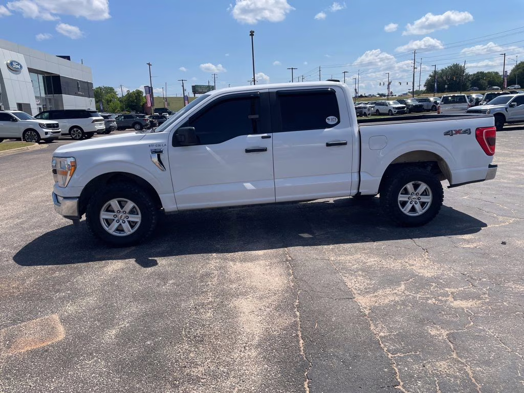 2022 Oxford White Ford F-150 XLT 4X4 Truck