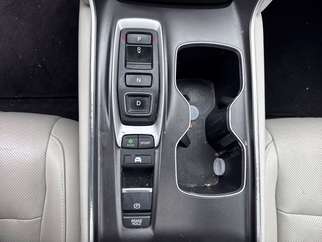2019 Platinum White Pearl Honda Accord Hybrid EX-L FWD Sedan