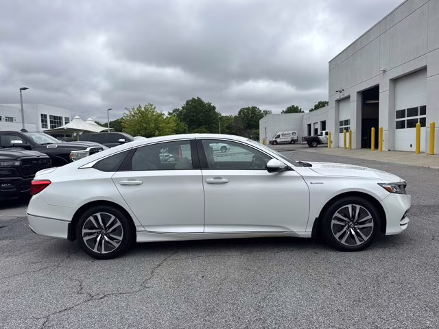 2019 Platinum White Pearl Honda Accord Hybrid EX-L FWD Sedan