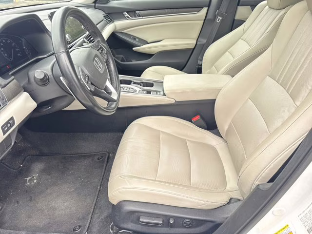2019 Platinum White Pearl Honda Accord Hybrid EX-L FWD Sedan