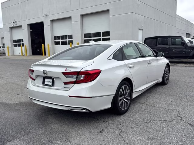 2019 Platinum White Pearl Honda Accord Hybrid EX-L FWD Sedan