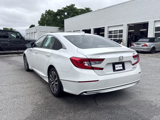 2019 Platinum White Pearl Honda Accord Hybrid EX-L FWD Sedan
