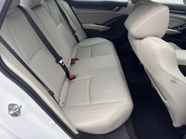 2019 Platinum White Pearl Honda Accord Hybrid EX-L FWD Sedan