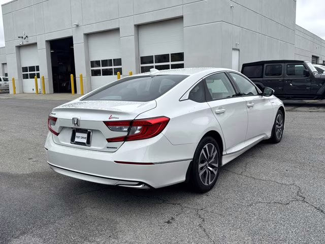 2019 Platinum White Pearl Honda Accord Hybrid EX-L FWD Sedan