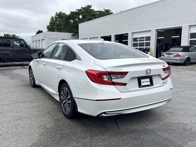 2019 Platinum White Pearl Honda Accord Hybrid EX-L FWD Sedan
