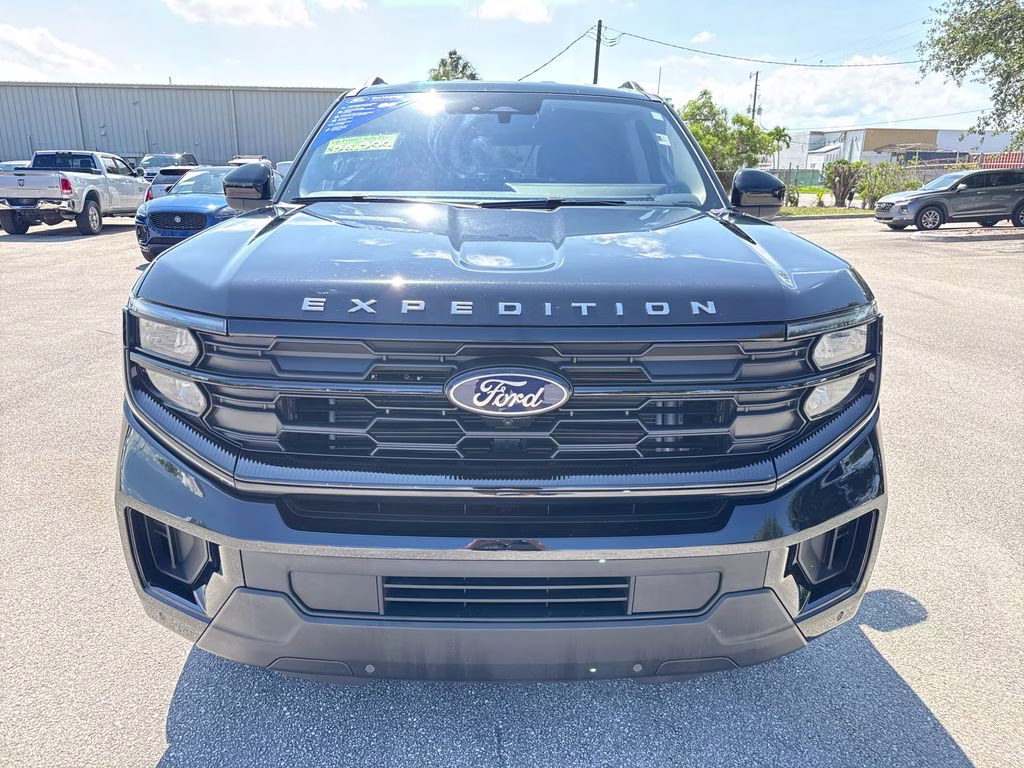 2025 Black Metallic Ford Expedition Max Active RWD SUV