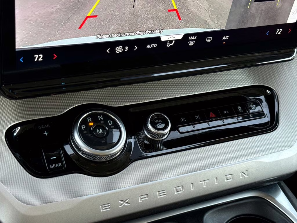 2025 Space Silver Metallic Ford Expedition Max Active RWD SUV