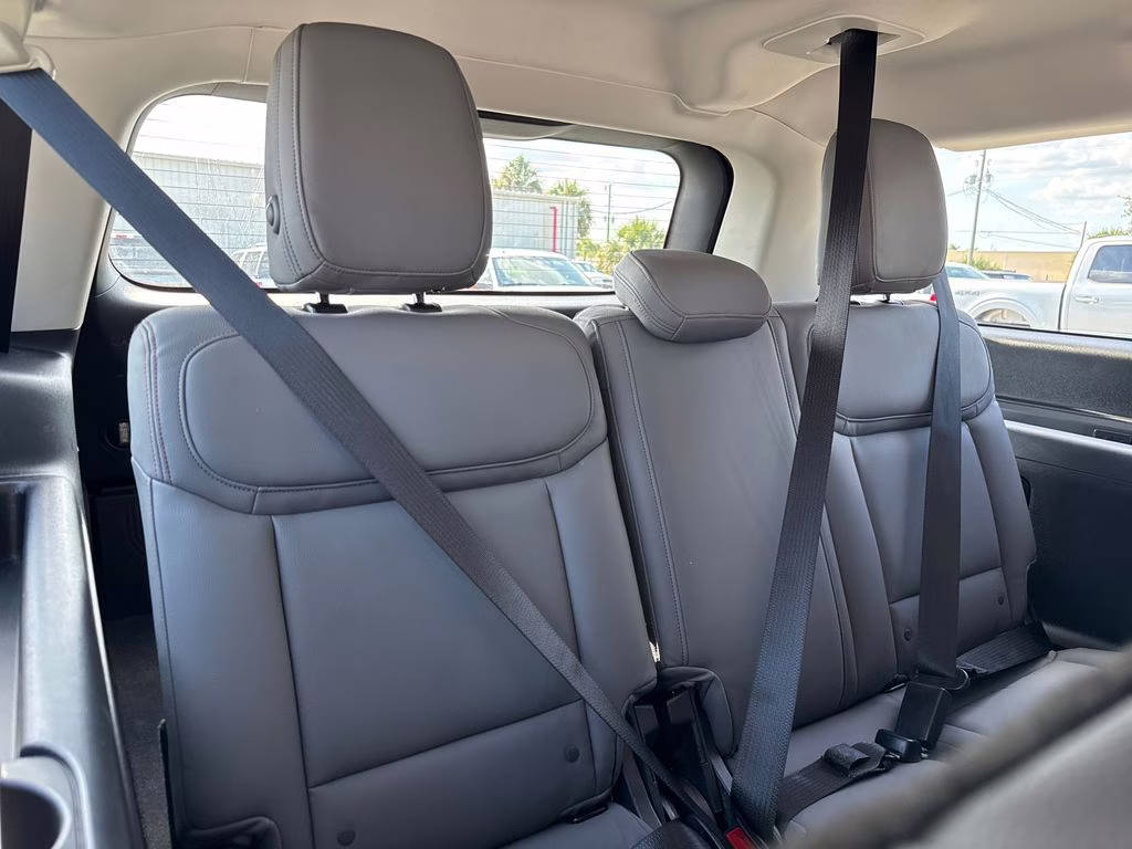 2025 Space Silver Metallic Ford Expedition Max Active RWD SUV