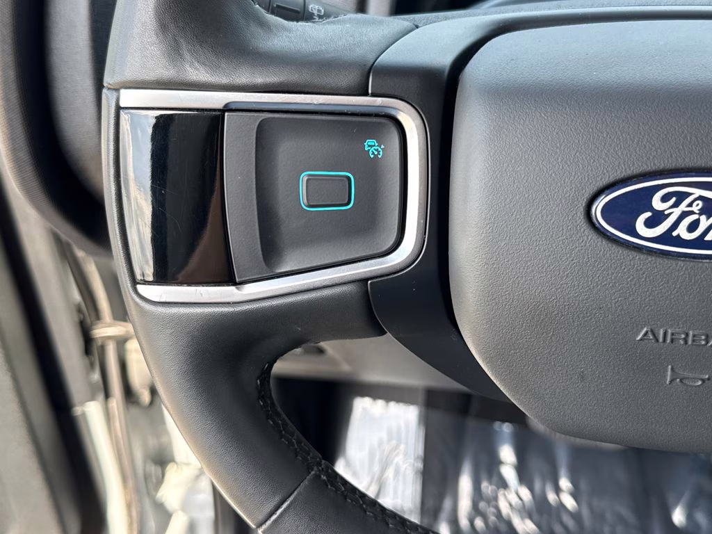 2025 Space Silver Metallic Ford Expedition Max Active RWD SUV