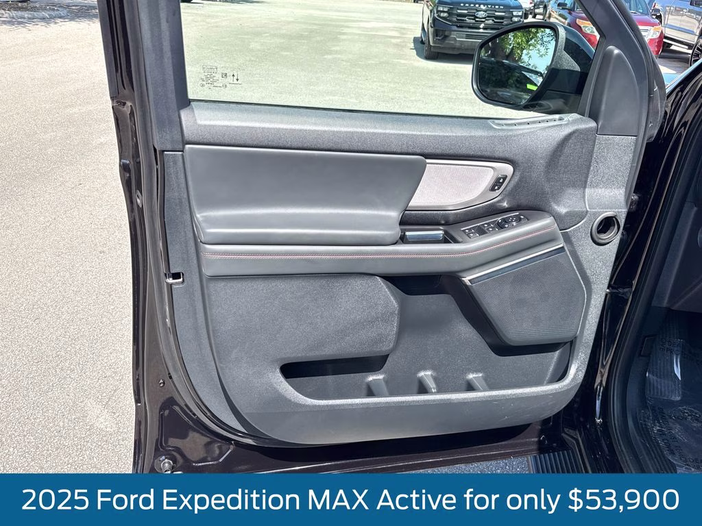 2025 Agate Black Metallic Ford Expedition Max Active RWD SUV