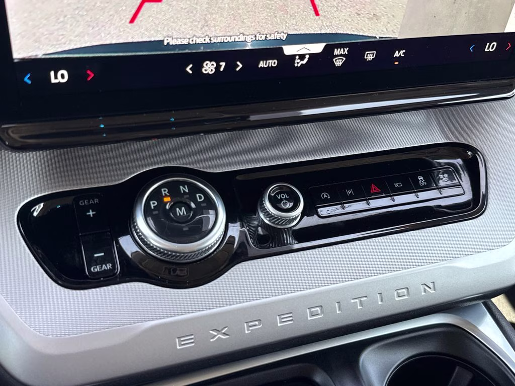 2025 Black Metallic Ford Expedition Max Active RWD SUV