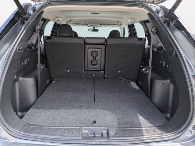 2024 Mercury Gray Metallic Mitsubishi Outlander SE FWD SUV