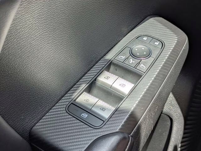 2024 Mercury Gray Metallic Mitsubishi Outlander SE FWD SUV