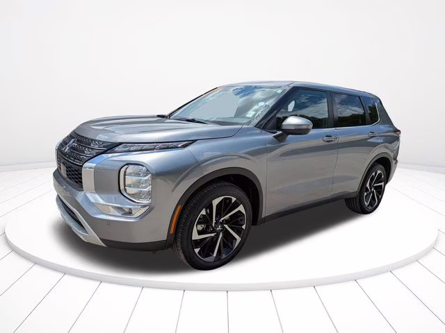 2024 Mercury Gray Metallic Mitsubishi Outlander SE FWD SUV