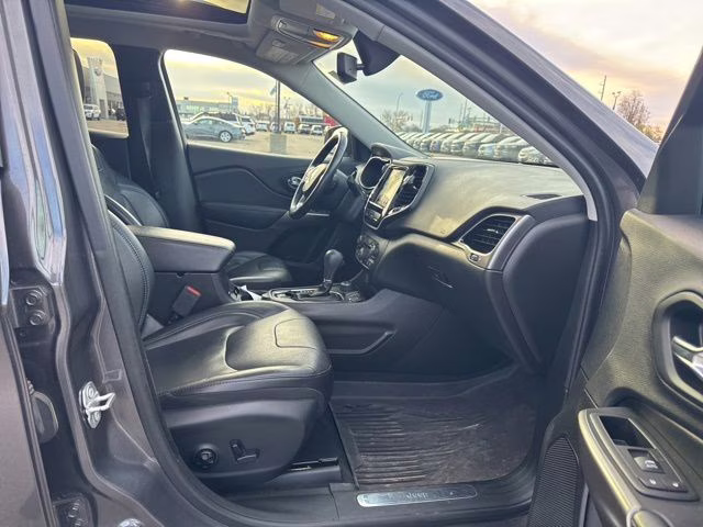 2019 Granite Crystal Metallic Clearcoat Jeep Cherokee Limited 4X4 SUV